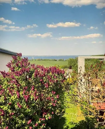 Ferienhaus In Der Hansestadt Mit Blick Auf Ostsee
